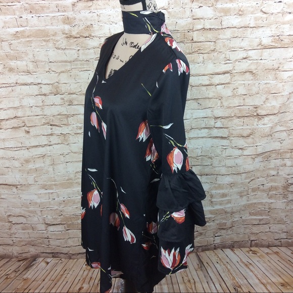 Jeuvre Choker Neck Layered Bell Sleeve Dress Small - Picture 6 of 13